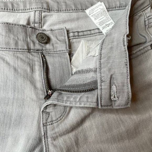 Old Navy Curvy Skinny Jeans Mid Rise Stretch 2 Regular Light Grey Gray Denim Zip - Picture 4 of 9